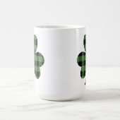 Grünes Büffel-Karomuster Shamrock Kleeblatt Design Kaffeetasse (Mittel)