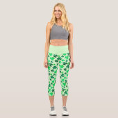 Grünes Clover Kleeblatt Leaf Muster Elegant Capri Leggings (Vorderseite)