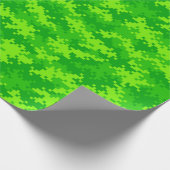 Grünes Digital-Tarnungs-NeonPackpapier Geschenkpapier (Ecke)