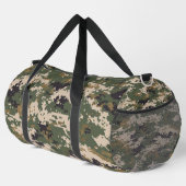 Grünes digitales Tarnmuster Duffle Bag (Rechte Ecke)