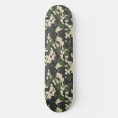 Grünes digitales Tarnmuster Skateboard (Vorderseite)