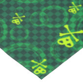 Grünes Emo Muster mit Kreisen Tischdecke (Schrägansicht)