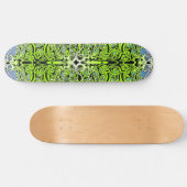 Grünes Empire Stammesdesign Skateboard (Horizontal)