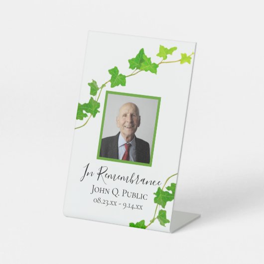 Grünes Englisch Ivy Vine Beerdigung Memorial Sockelschild (Vorderseite)