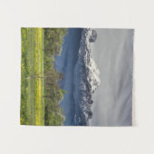 Grünes Feld mit schneebedeckten Alpen Wandteppich (Vorderseite (Horizontal))