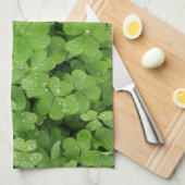 Grünes frisches Kleeblatt, glücklicher St. Patrick Geschirrtuch (Viertel Falte)