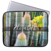 Grünes Fuzzy Cacti Foto fügen Sie Ihr Namensskript Laptopschutzhülle (Vorderseite)