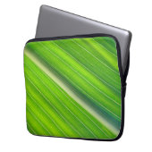 Grünes, gestreiftes Muster Laptopschutzhülle (Vorderseite Links)