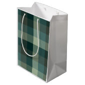 Grünes Gingham-Karo-Karo-Design  Mittlere Geschenktüte (Rückseite Schrägansicht)