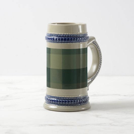 Grünes Gingham-Karo-Muster Design Bierglas (VorderseiteRechts)
