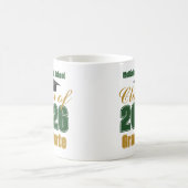 Grünes Gold Absolventengeschenk Klasse 2026 Kaffeetasse (Mittel)