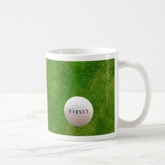 Grünes Gras, Personalisierter Golfball auf Gras Kaffeetasse (Rechts)
