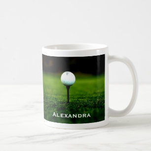 Grünes Gras-Rasen und Golf-Ball/T-Shirt, Kaffeetasse