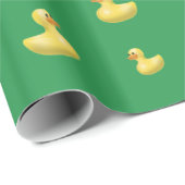 Grünes Gummientenmuster Geschenkpapier (Rolleneckpunkt)