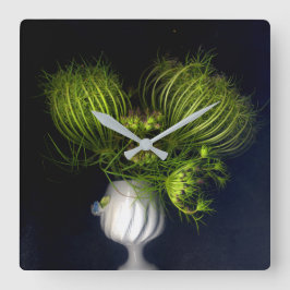 Grünes Herz in schwarz Quadratische Wanduhr