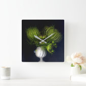 Grünes Herz in schwarz Quadratische Wanduhr (Zuhause)