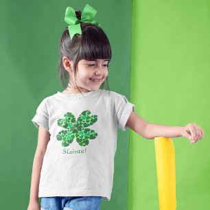Grünes Herz-Kleeblatt St Patrick kundengerecht T-Shirt
