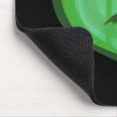 Grünes Herz mit Pfeil Mousepad (Ecke)