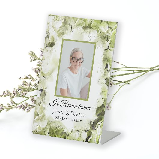 Grünes Hydrangea-Beerdigungsdenkmal Sockelschild