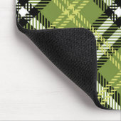 Grünes irisches kariertes Muster Mousepad (Ecke)