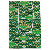 Grünes japanisches traditionell gutes Muster Mittlere Geschenktüte (Rückseite)