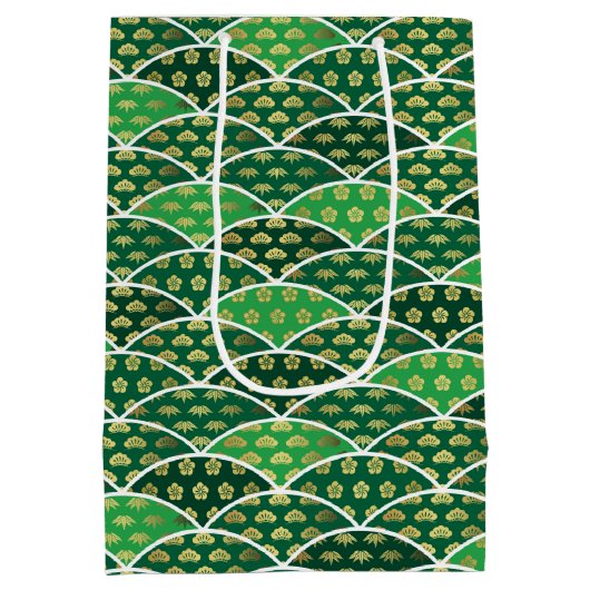 Grünes japanisches traditionell gutes Muster Mittlere Geschenktüte (Rückseite)