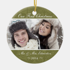 Grünes Jungvermählten-erste Weihnachtsverzierung Keramik Ornament