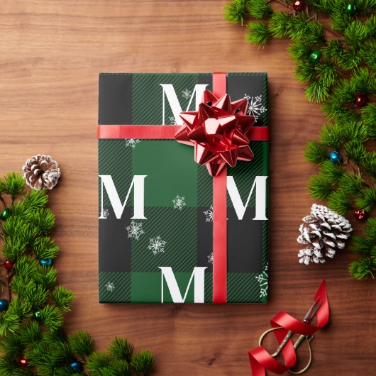 Grünes Karo & Schneeflocken Monogramm Anfangsbuchs Geschenkpapier (Feiertagsgeschenk)
