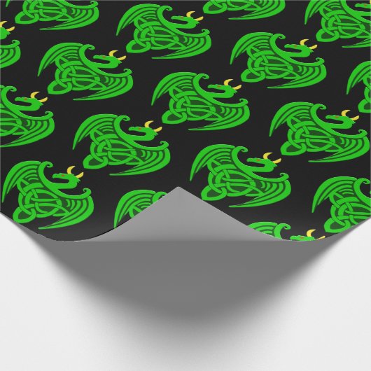 Grünes Keltisches Drachenwappenpapier Geschenkpapier (Ecke)