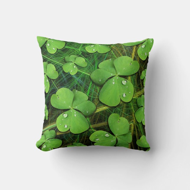 Grünes Kleeblatt St Patrick's Day Kissen (Vorderseite)