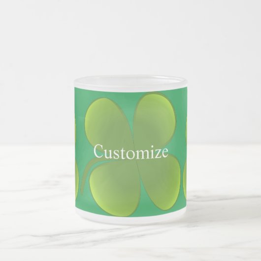 Grünes Kleeblatt St Patrick's Day Mattglastasse (Mittel)