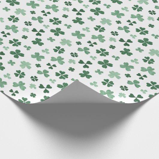 Grünes Kleeblatt St Patrick's Day Packpapier (Ecke)
