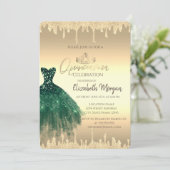 Grünes Kleid, Tiara, Glitzer Tropfen Gold Quinceañ Einladung (Stehend Vorderseite)