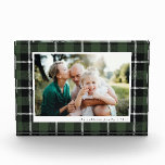 Grünes modernes rustikales Karo Foto<br><div class="desc">Grün moderne rustikale Karo Familie Foto Geschenk. Stilvolles, modernes und elegantes Design.</div>