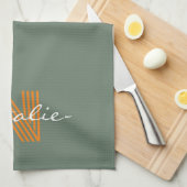 Grünes Monogramm-Anfangsskript für moderne Farbrau Geschirrtuch (Viertel Falte)