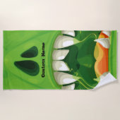 Grünes Monster mit großen Zähnen Strandtuch (Vorderseite)