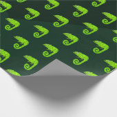 Grünes niedliches Chamäleon Geschenkpapier (Ecke)