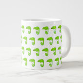 Grünes niedliches Chamäleon Jumbo-Tasse (Vorderseite Rechts)