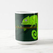 Grünes niedliches Chamäleon Kaffeetasse (Mittel)
