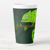 Grünes niedliches Chamäleon Milchtasse (Vorderseite)