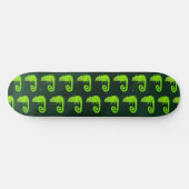 Grünes niedliches Chamäleon Skateboard (Horizontal)