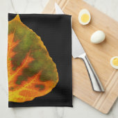 Grünes Orange und gelbes Aspen Leaf #1 Geschirrtuch (Viertel Falte)