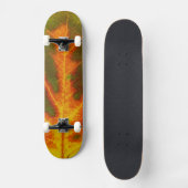 Grünes Orange und gelbes Aspen Leaf #1 Skateboard (Vorderseite)