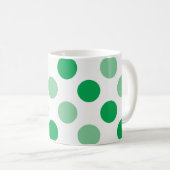 Grünes Polka-Punktmuster Kaffeetasse (VorderseiteRechts)