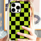 Grünes schwarzes Schachbrett Case-Mate iPhone Hülle