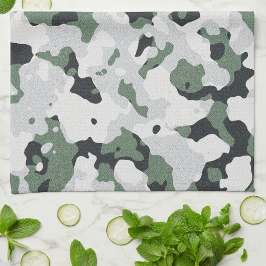 Grünes Tarnmuster Handtuch (Gefaltet)