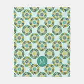 Grünes Teal modernes Blumenmuster Monogramm Fleecedecke (Vorderseite)