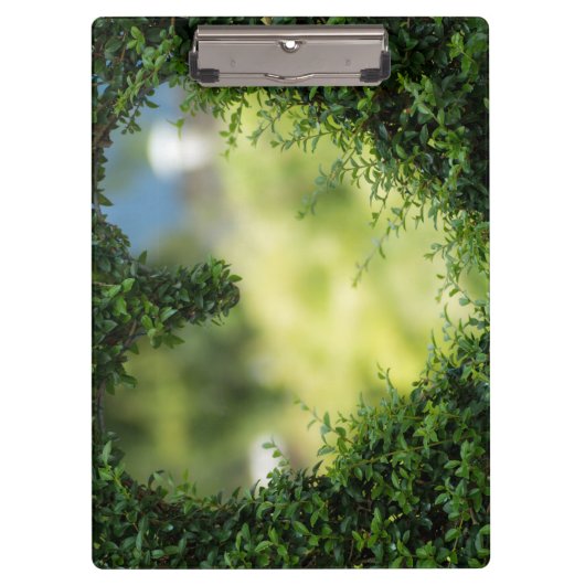 Grünes Topiary Heart Klemmbrett (Vorderseite)