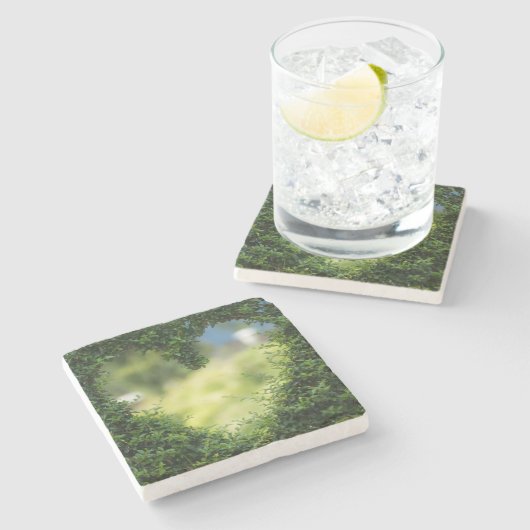 Grünes Topiary Heart Steinuntersetzer (Seitenansicht)