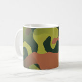 Grünes und braunes Tarnmuster Kaffeetasse (Vorderseite Links)